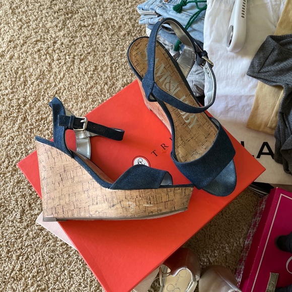 Sam and Libby - Picture 2 of 4